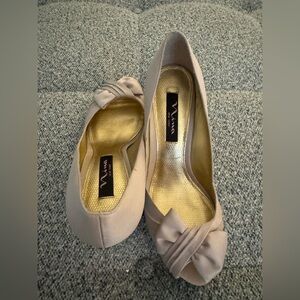 Mia Women's Elegant Cream Heels with Bow